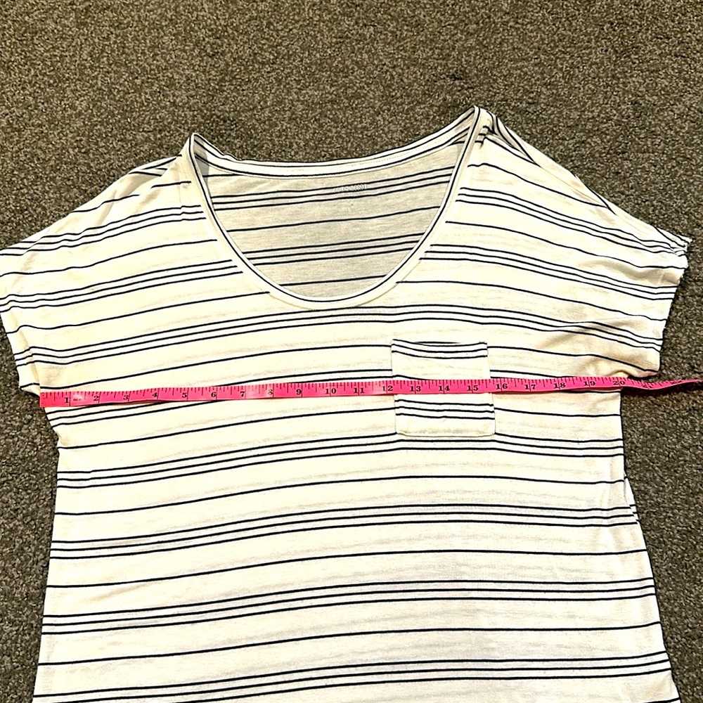 Striped Tee - Picture 3 of 7